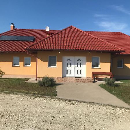 Bencsik Tanya Szentkiraly - Szallashely & Rendezvenyhaz Exterior foto